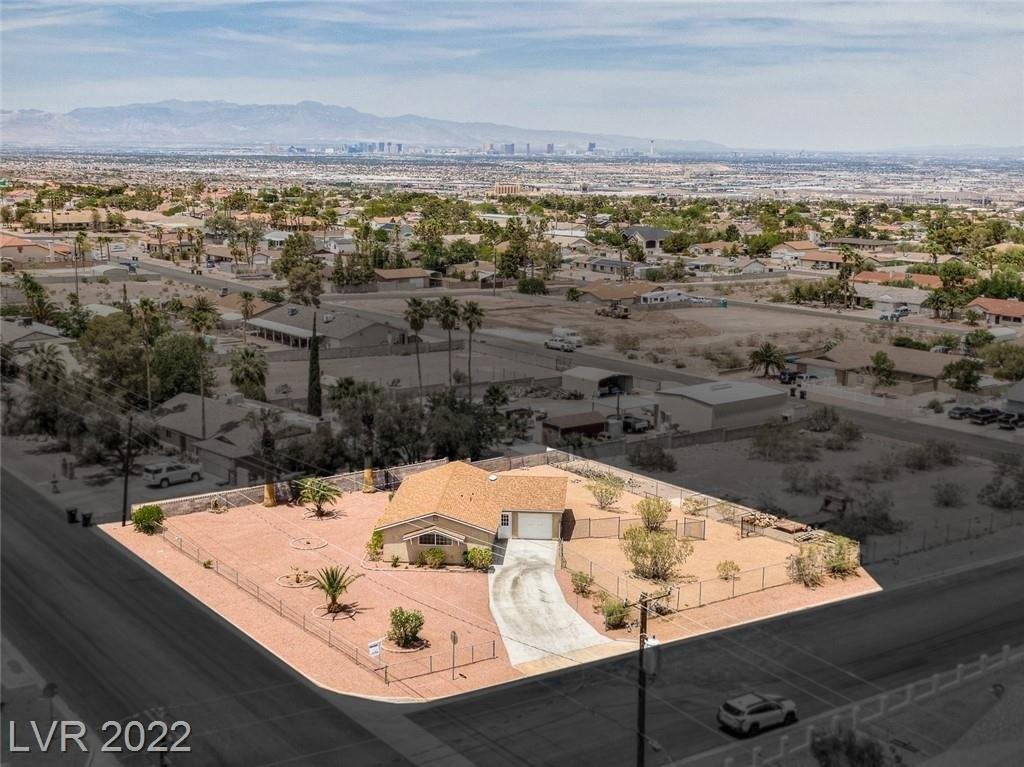E Desert Rose Dr, Henderson, NV 89015