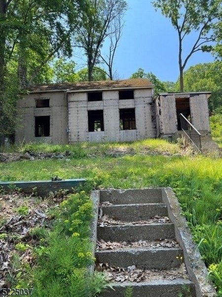 Birch Pkwy, Sparta, NJ 07871