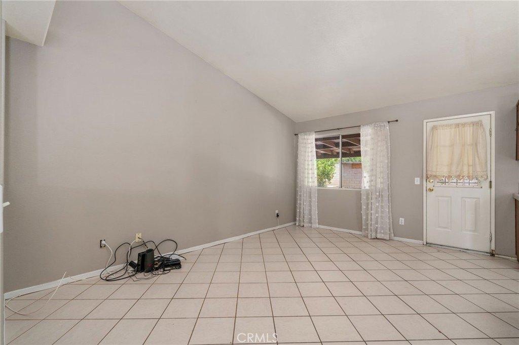 Granada Ave, Fontana, CA 92335