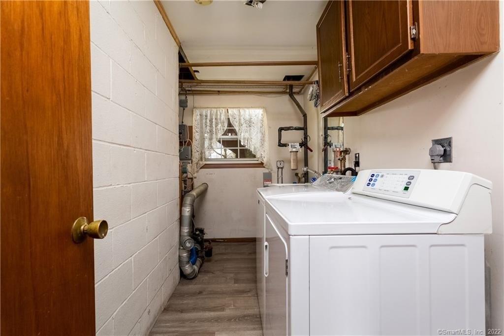 Birchcrest Dr, Danbury, CT 06811