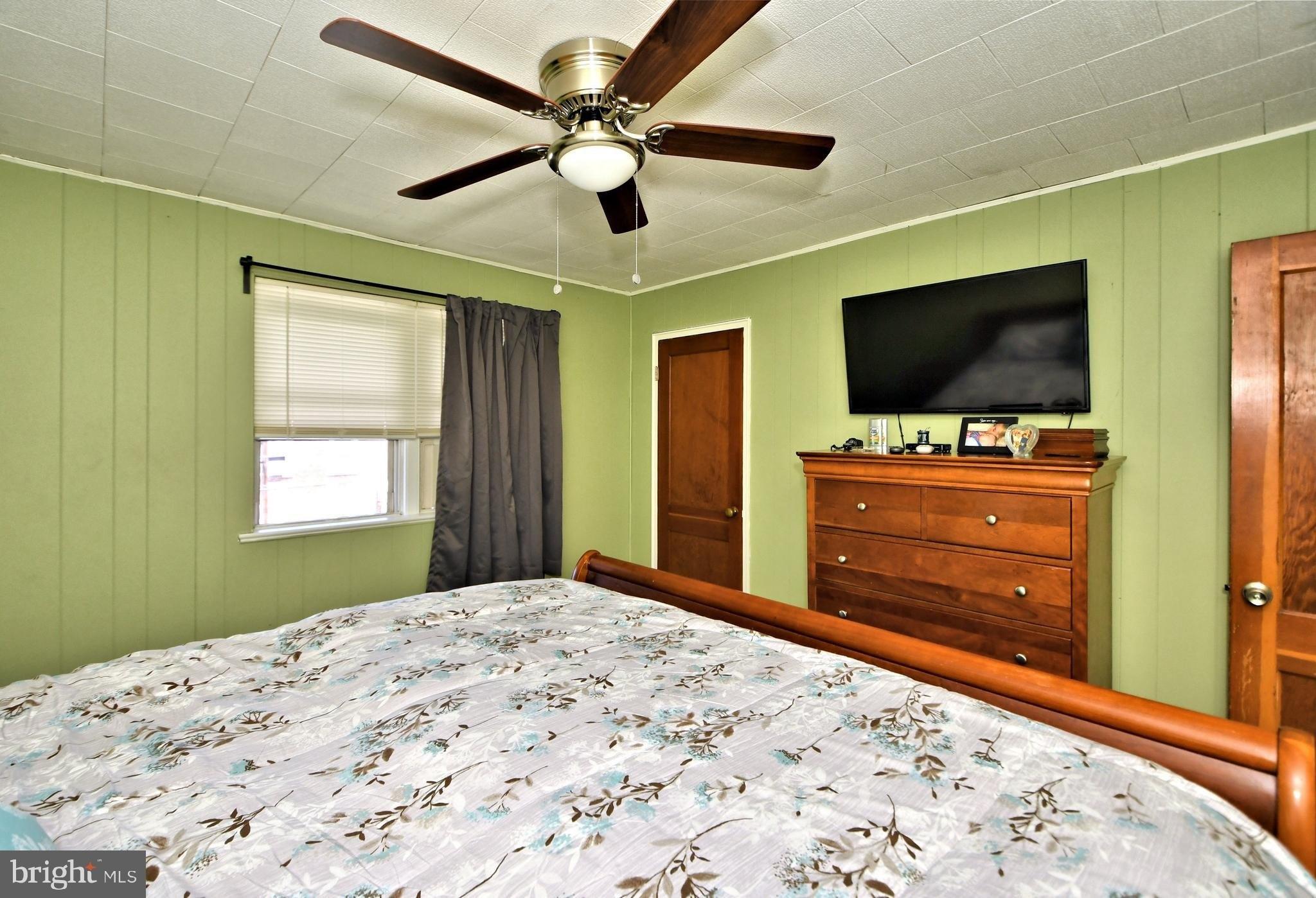 W 5th St, Bridgeport, PA 19405