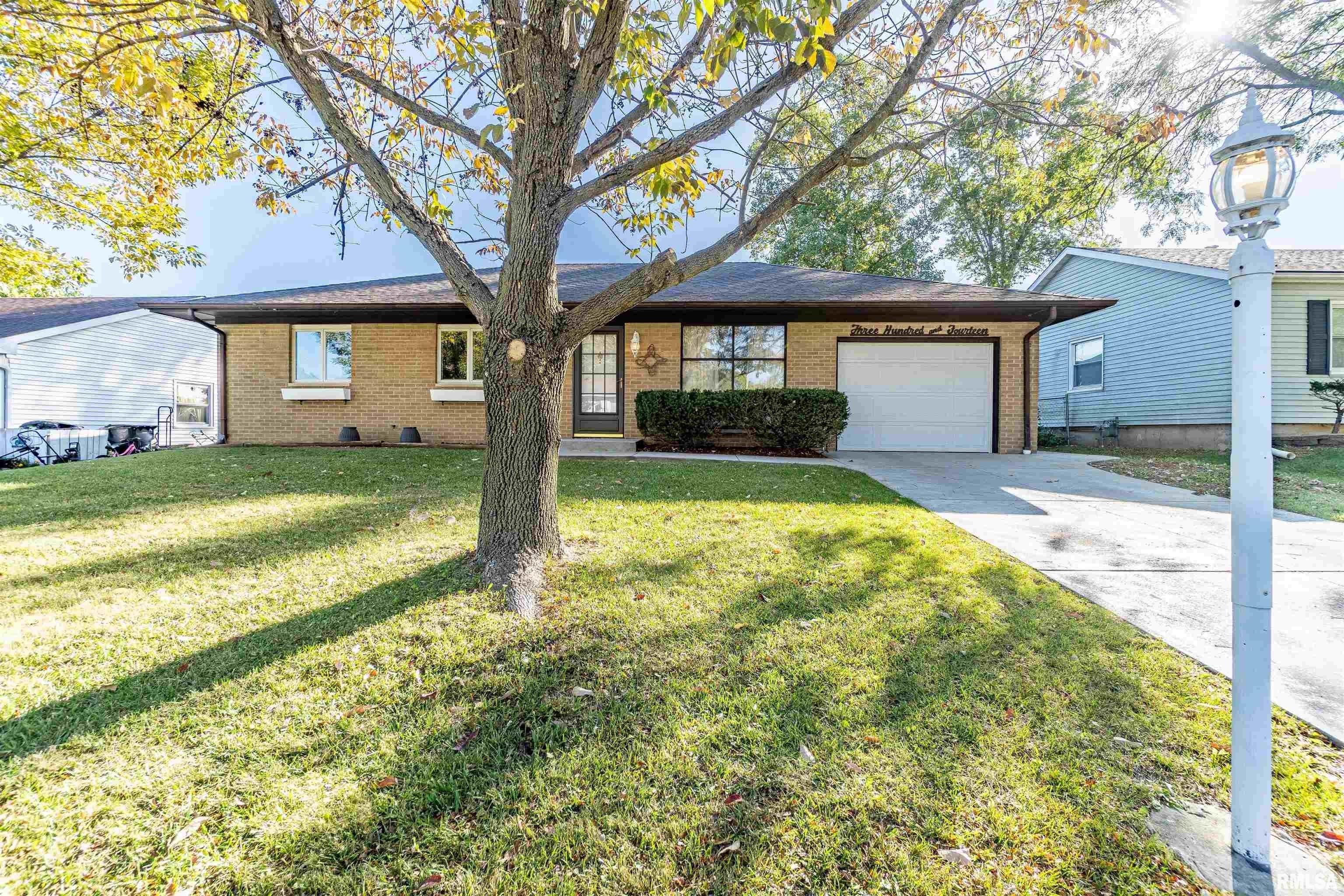 Dundee Rd, East Peoria, IL 61611