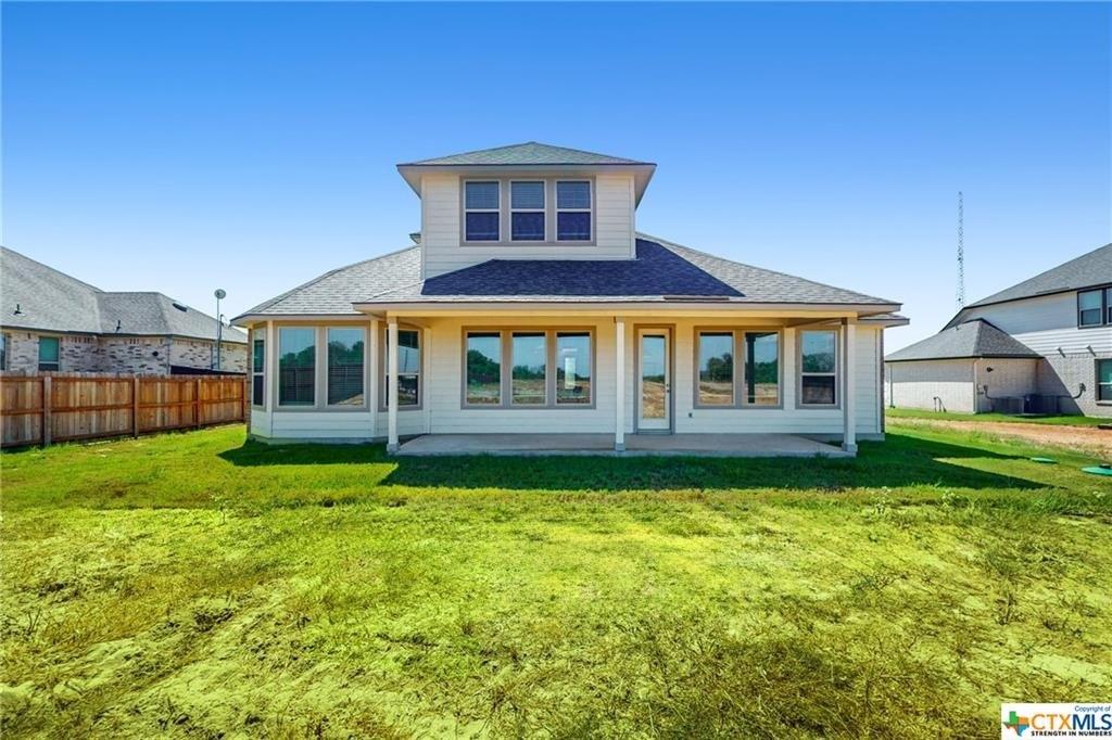 Willow Oak Trl, Floresville, TX 78114