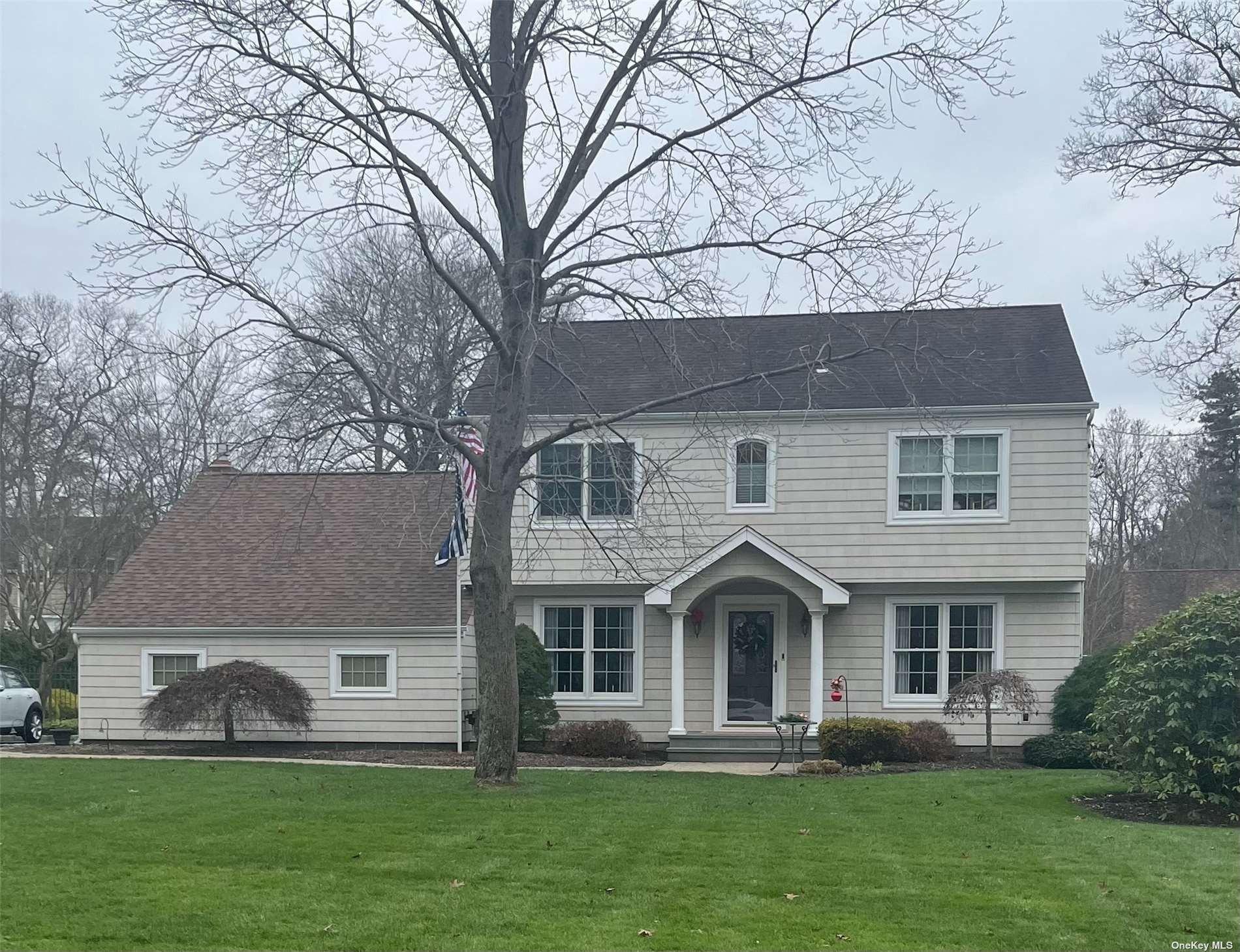 Fairway Dr, Middle Island, NY 11953