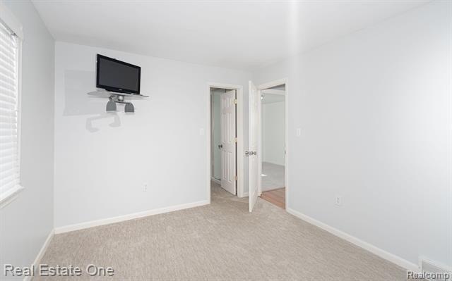 Superior Dr, Brighton, MI 48116