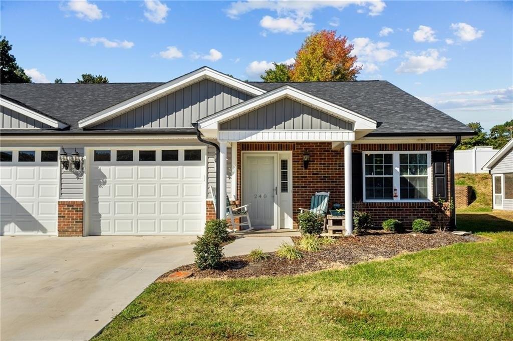 Londelle Ln, Asheboro, NC 27205