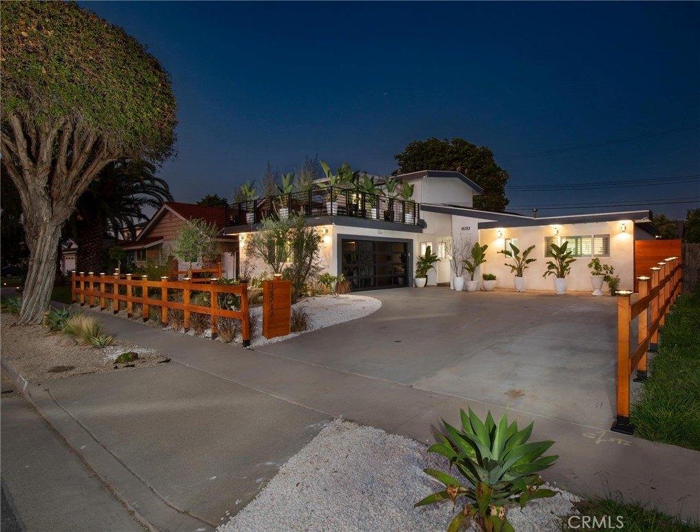 Heritage Ln, Huntington Beach, CA 92647
