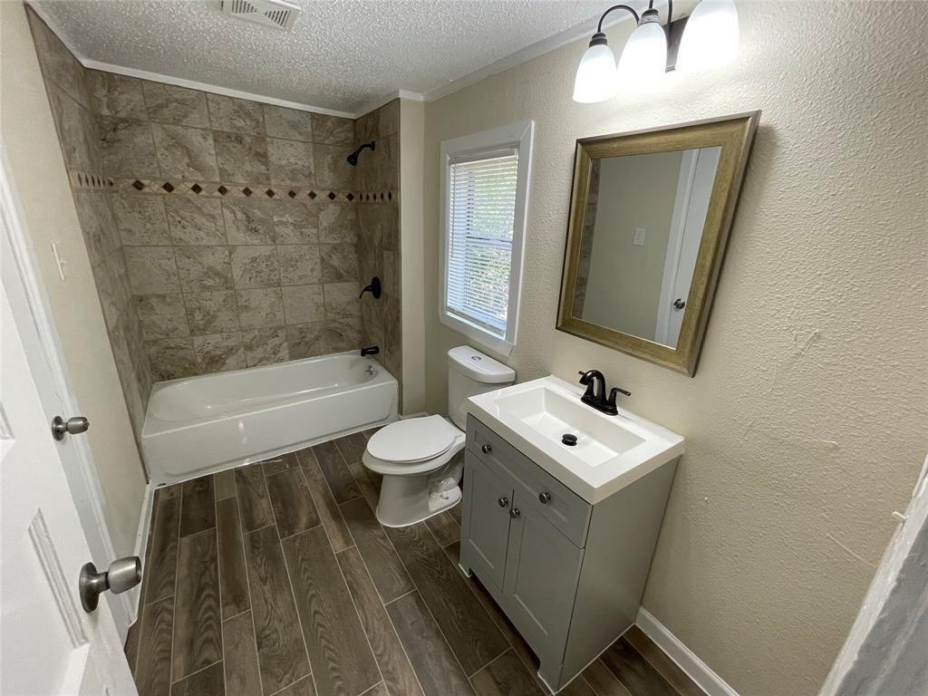 Fletcher Ave, Fort Worth, TX 76107