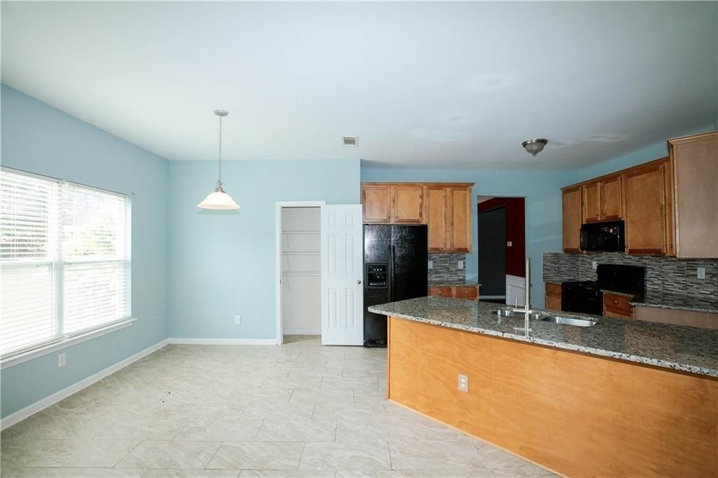Grey Rock Way, Suwanee, GA 30024