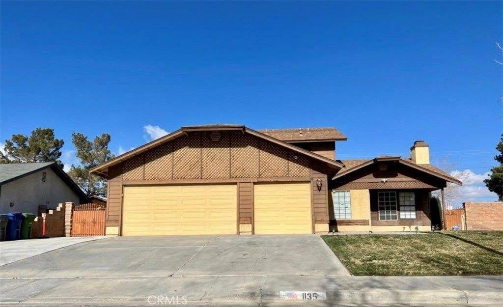 Regents St, Lancaster, CA 93534