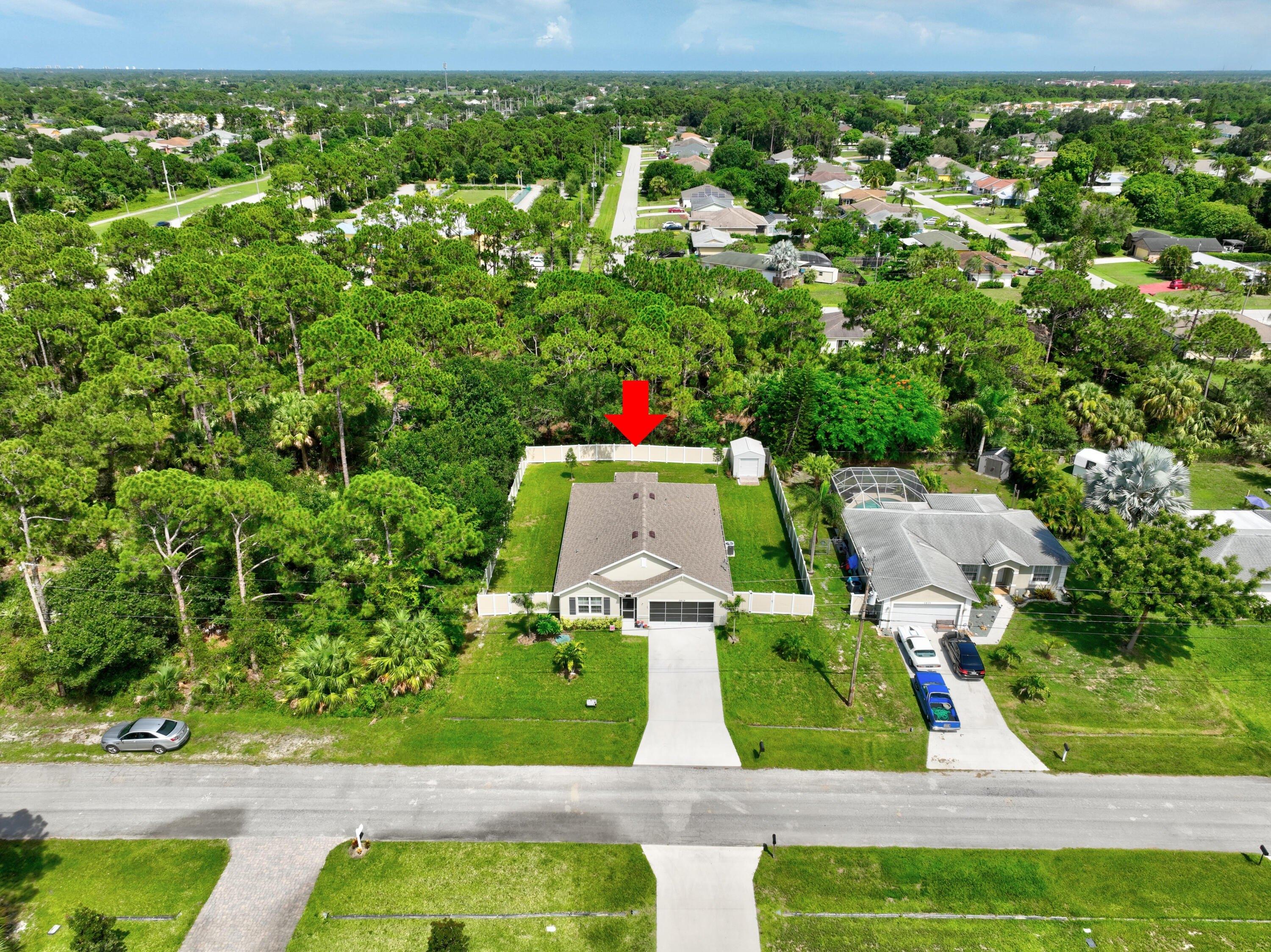 Sw East Louise Cir, Port Saint Lucie, FL 34953