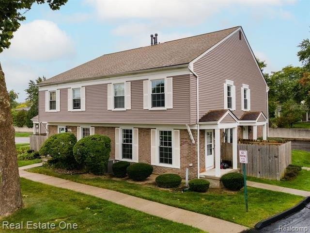 Stonehenge Blvd, Novi, MI 48375