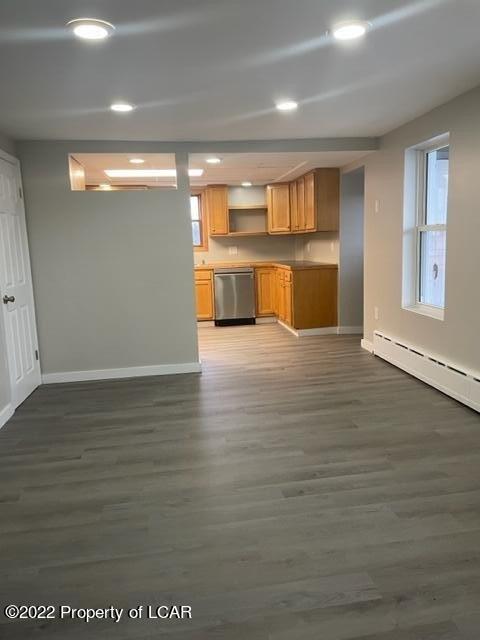 Dean Ct, Kingston, PA 18704