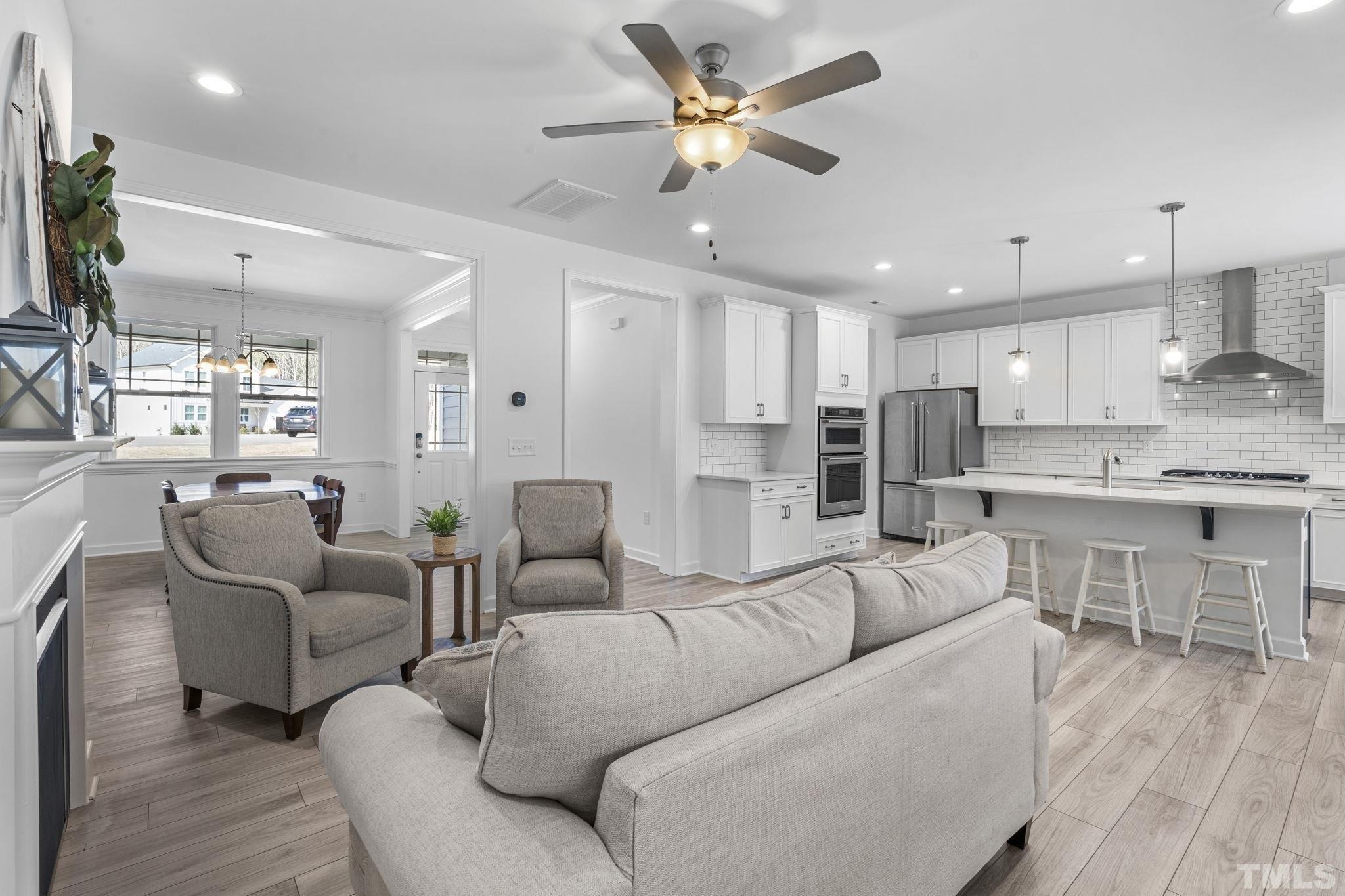 Gianna Dr, Clayton, NC 27527
