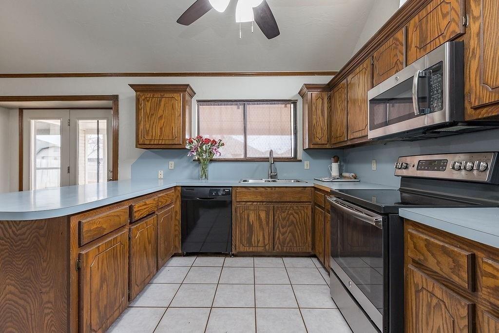 Moon Beam Dr, Oklahoma City, OK 73162