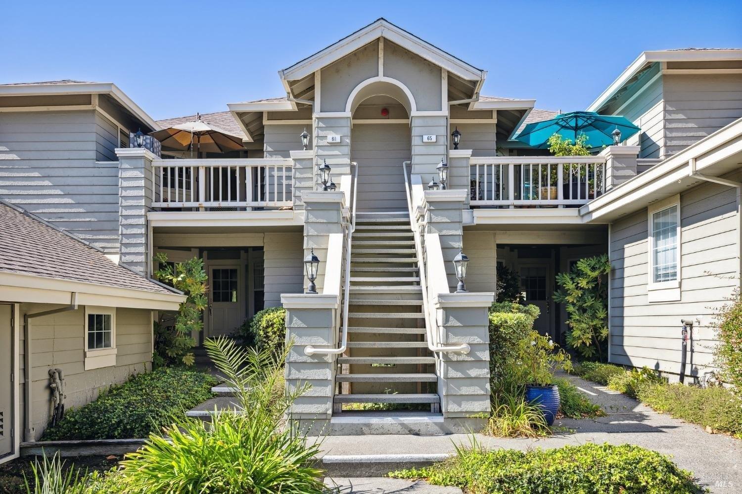 Bridle Path Ln, Novato, CA 94945