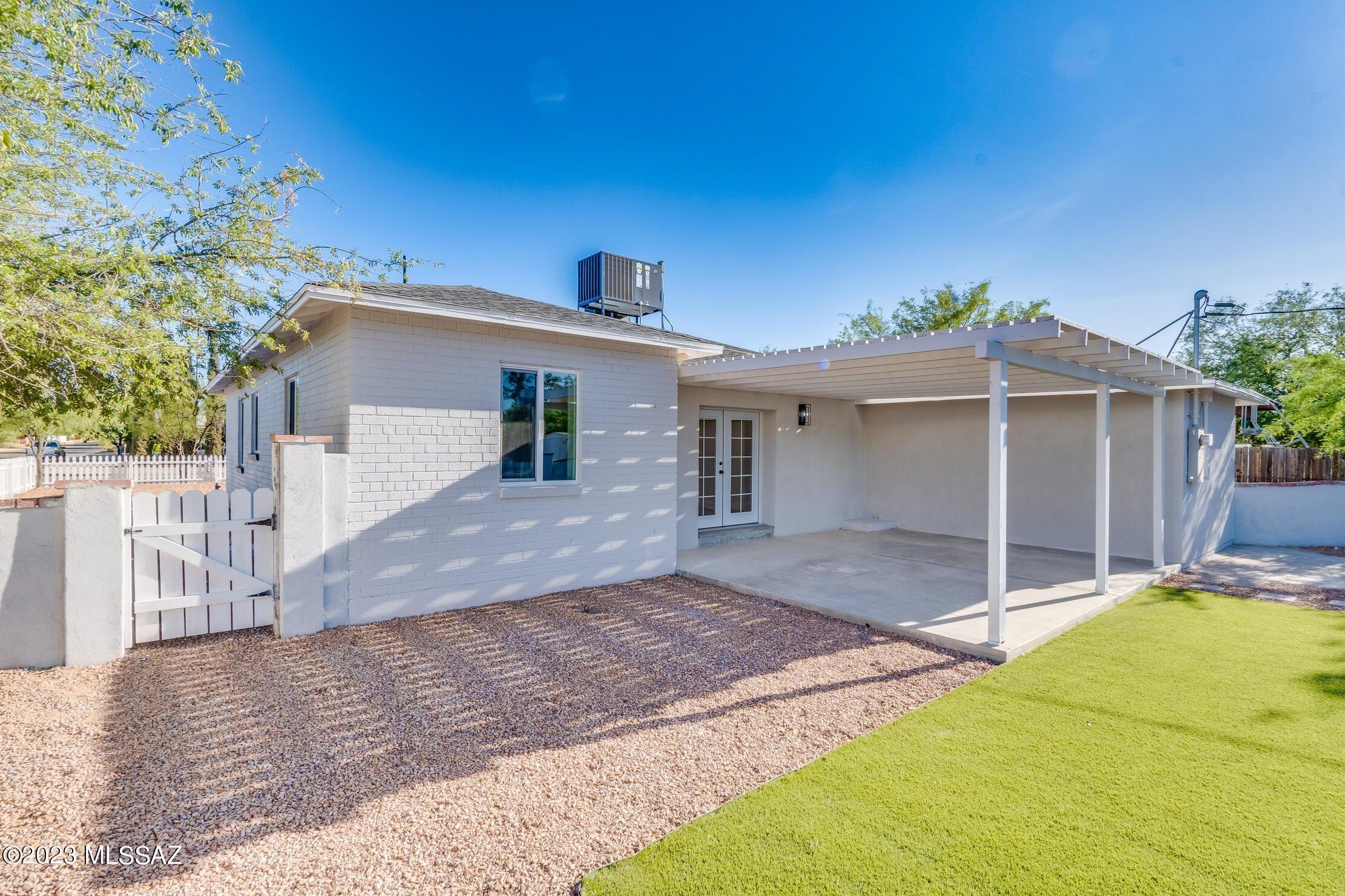 E Adams St, Tucson, AZ 85716