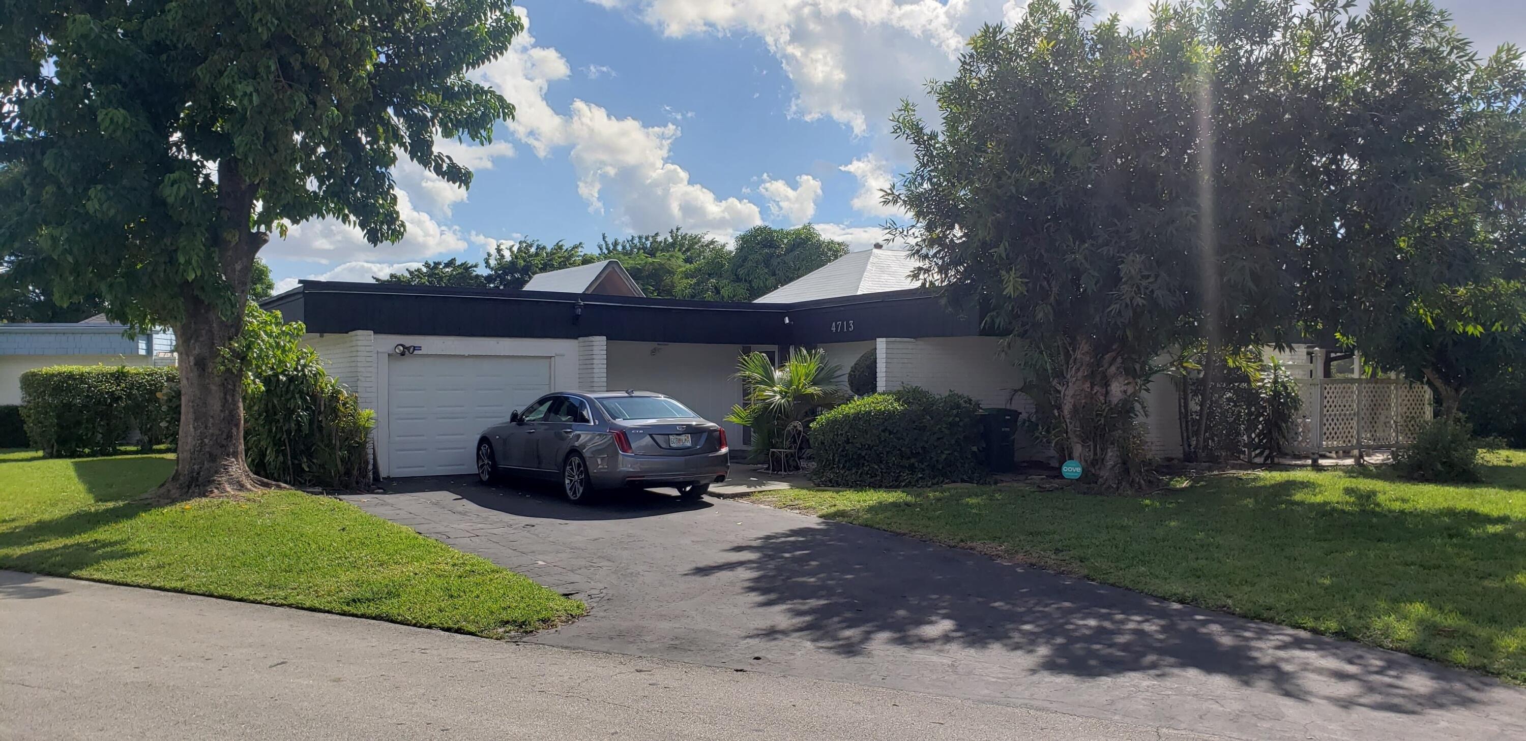 Holly Dr, Tamarac, FL 33319