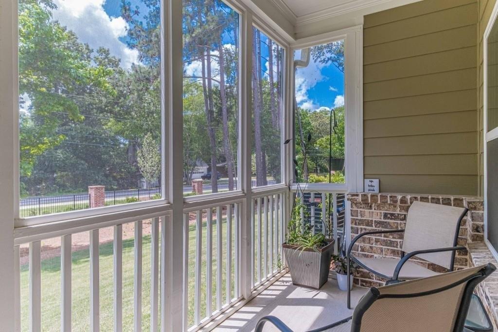 Long Shadow Ln, Snellville, GA 30078