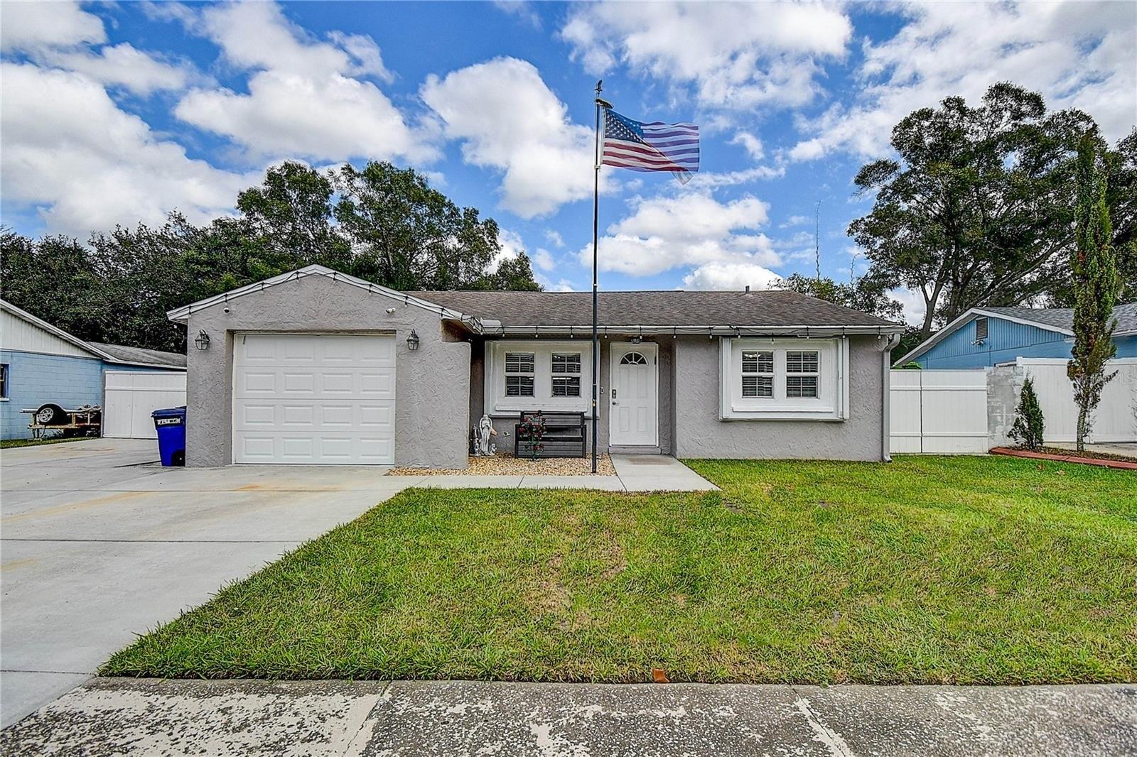 Foxwood Dr, Lutz, FL 33549