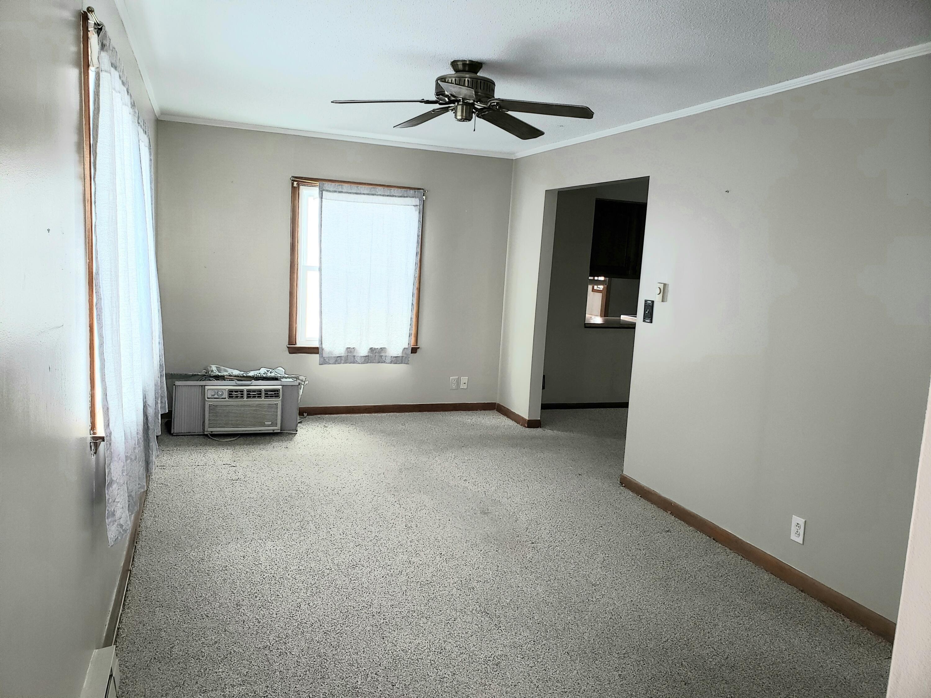 S Westminster St, Waynesfield, OH 45896