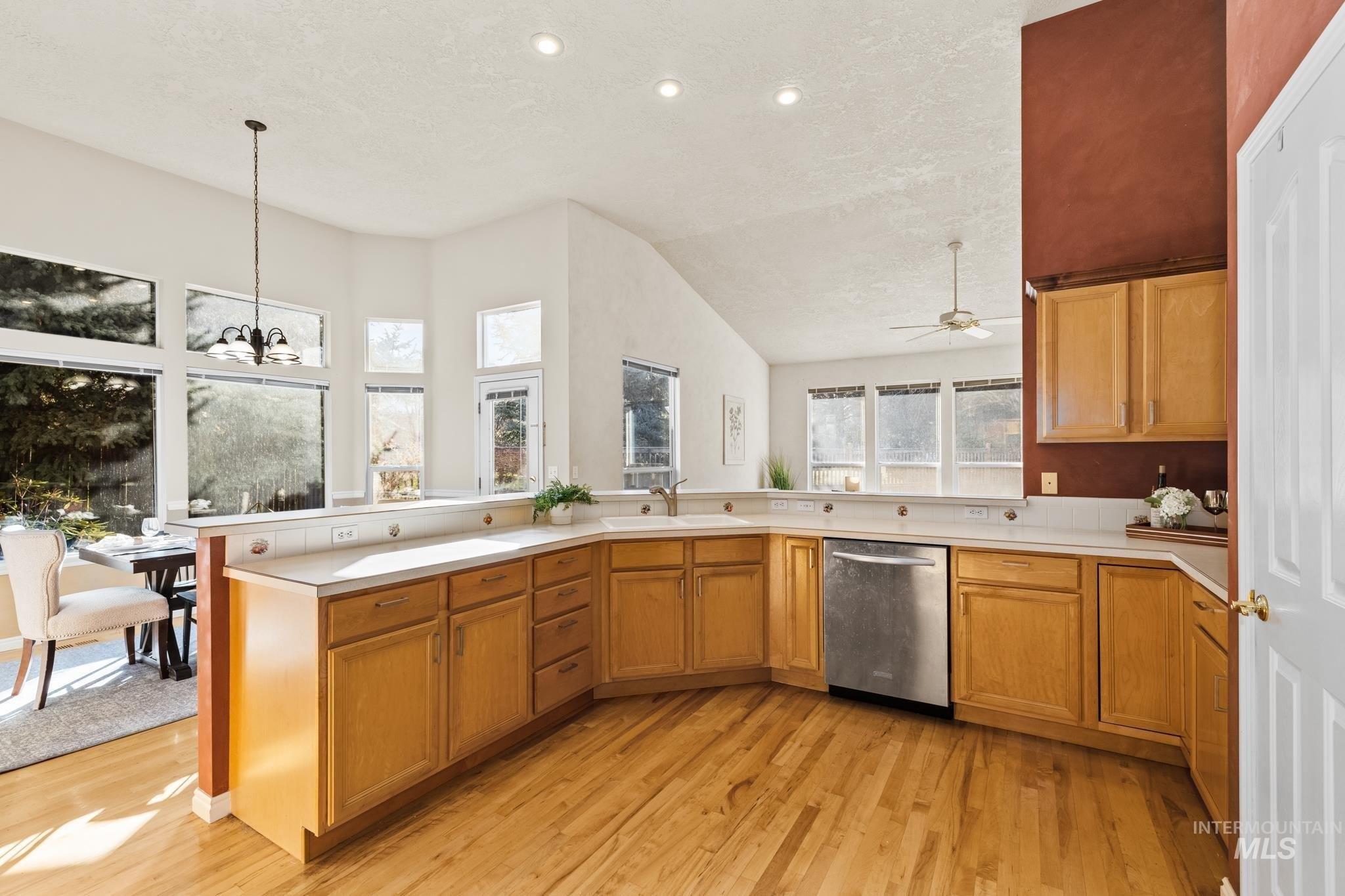 E Ashbrook Ct, Eagle, ID 83616