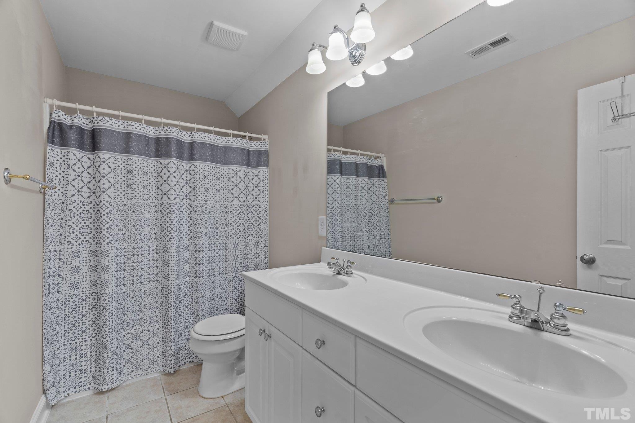 Racerunner Ct, Zebulon, NC 27597