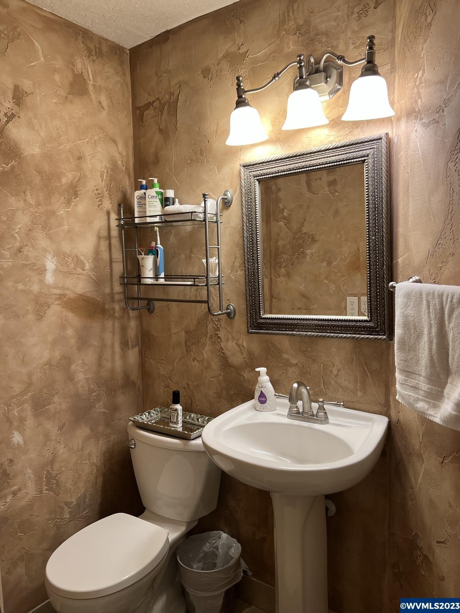 Marquam Cir, Molalla, OR 97038