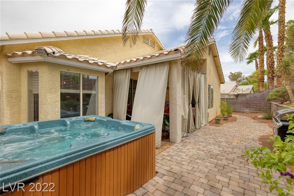 Sea Glen Dr, Las Vegas, NV 89128