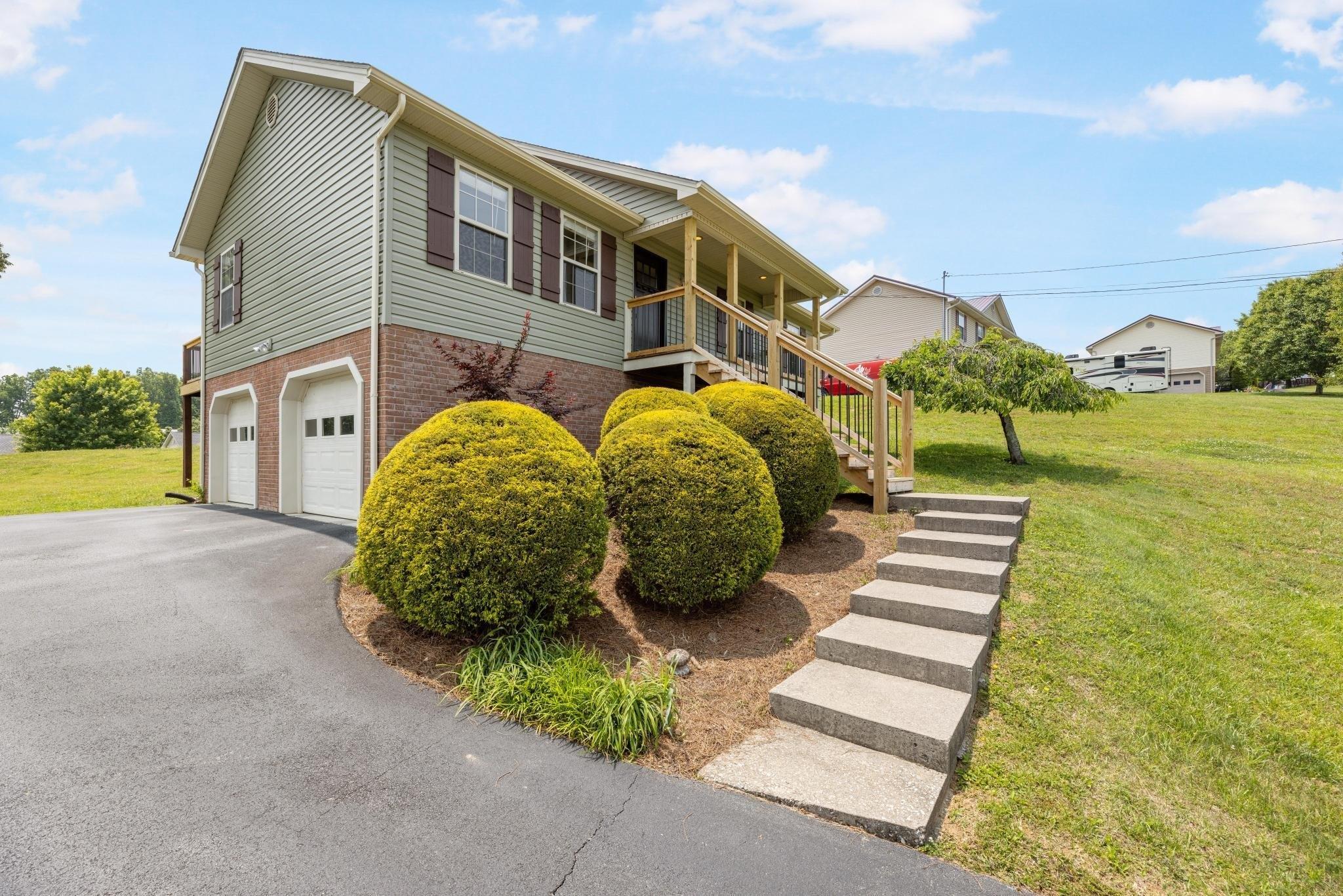 Mockingbird Pl, Jonesborough, TN 37659