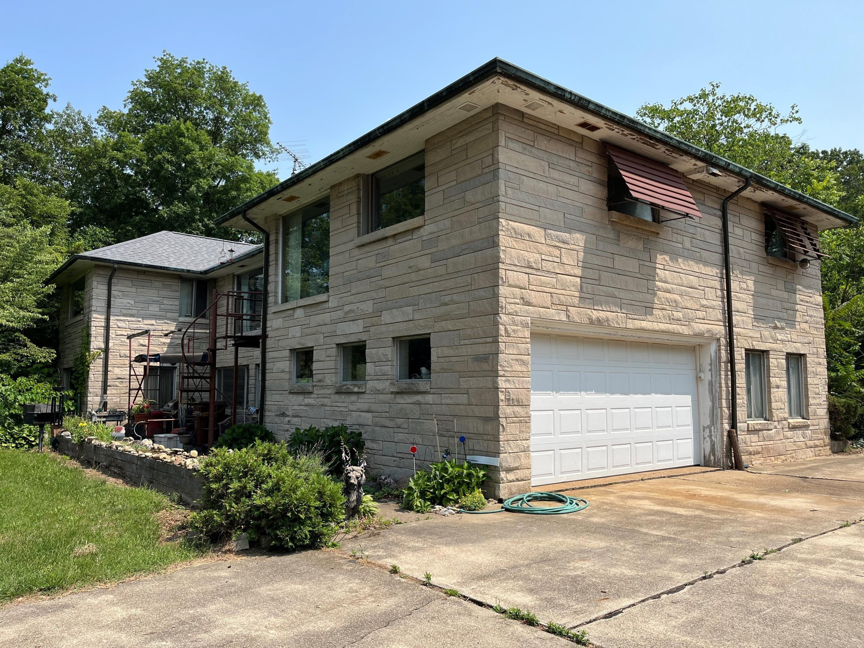 Niles Buchanan Rd, Buchanan, MI 49107