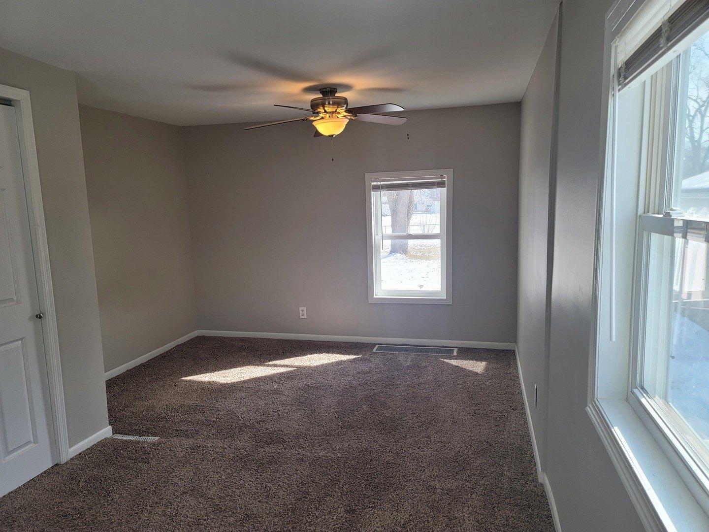 N 14th St, Dekalb, IL 60115
