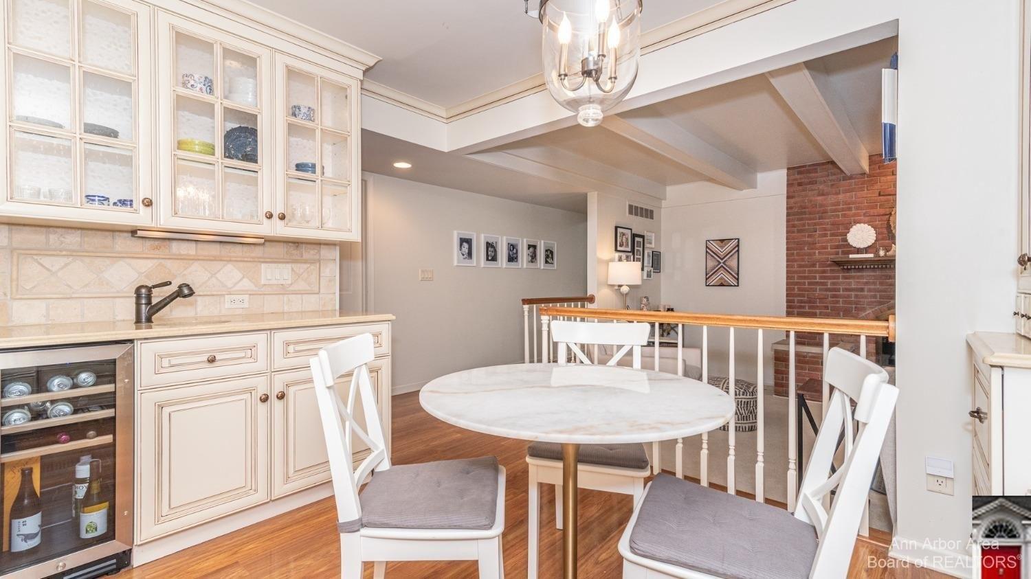 Windemere Ct, Ann Arbor, MI 48105