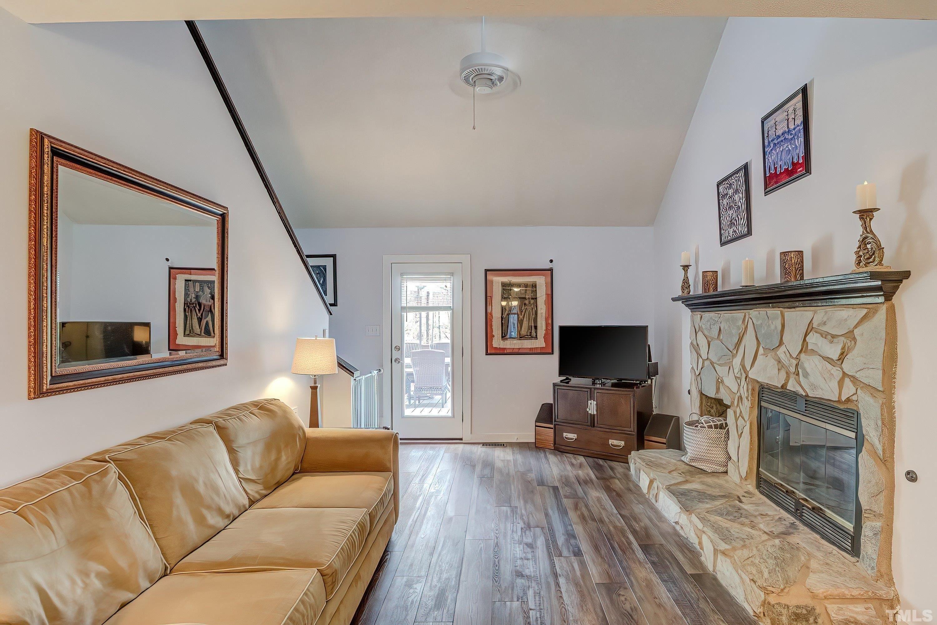 Top Of The Pines Ct, Raleigh, NC 27604