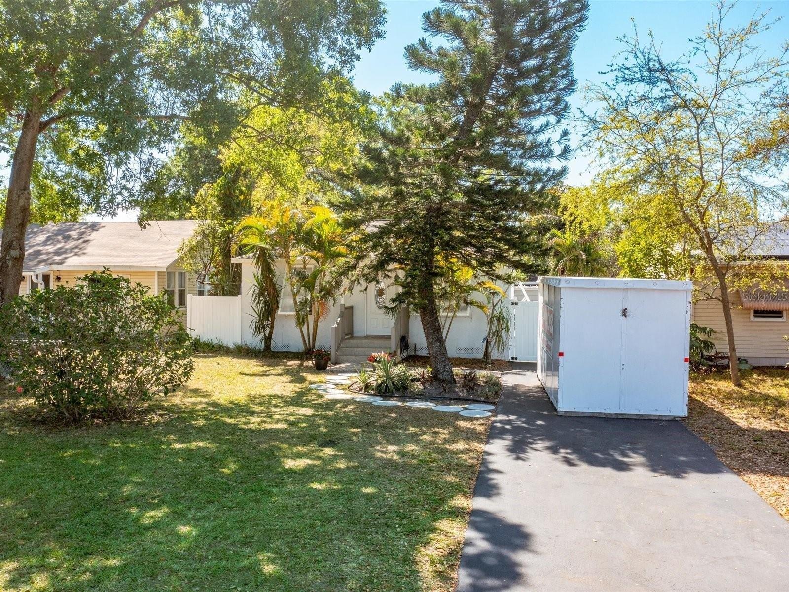 16th Ave N, Saint Petersburg, FL 33713