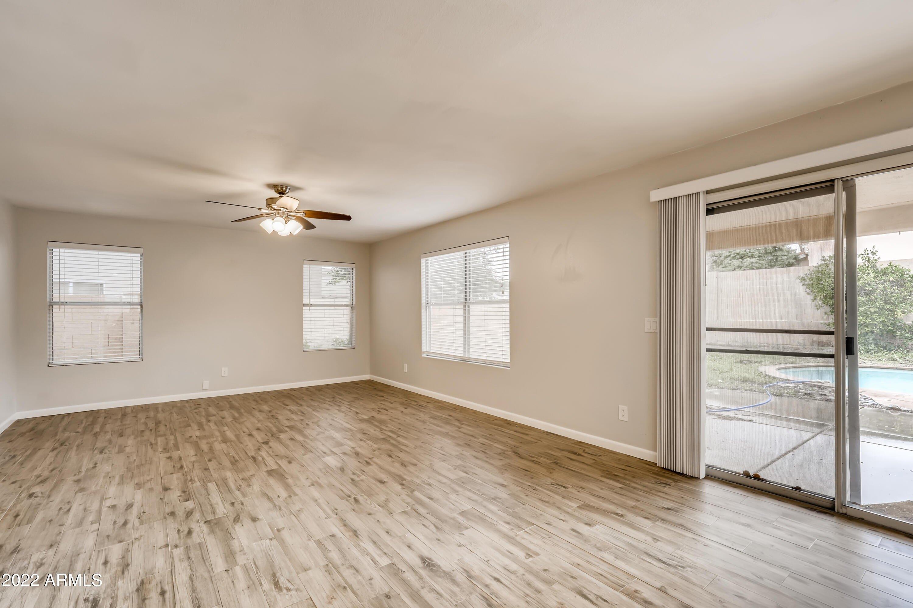 E Snowdon Cir, Mesa, AZ 85215