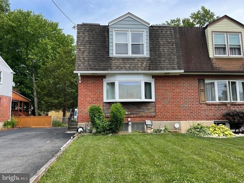 7th Ave, Folsom, PA 19033