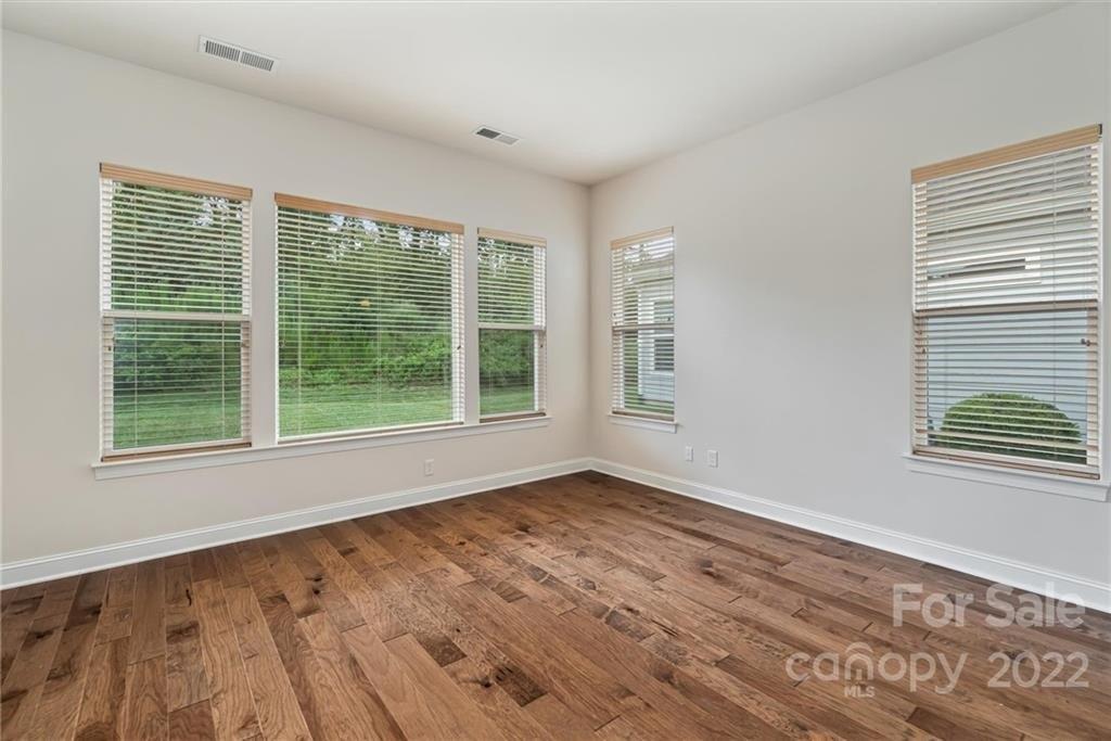 Chimney Rock Ct, Denver, NC 28037