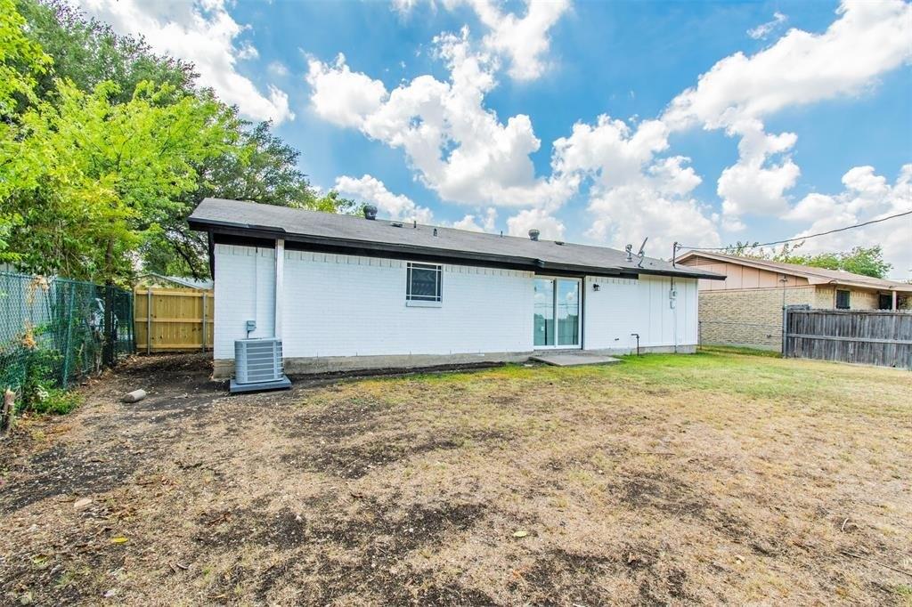 Cinnamon Oaks Dr, Dallas, TX 75241