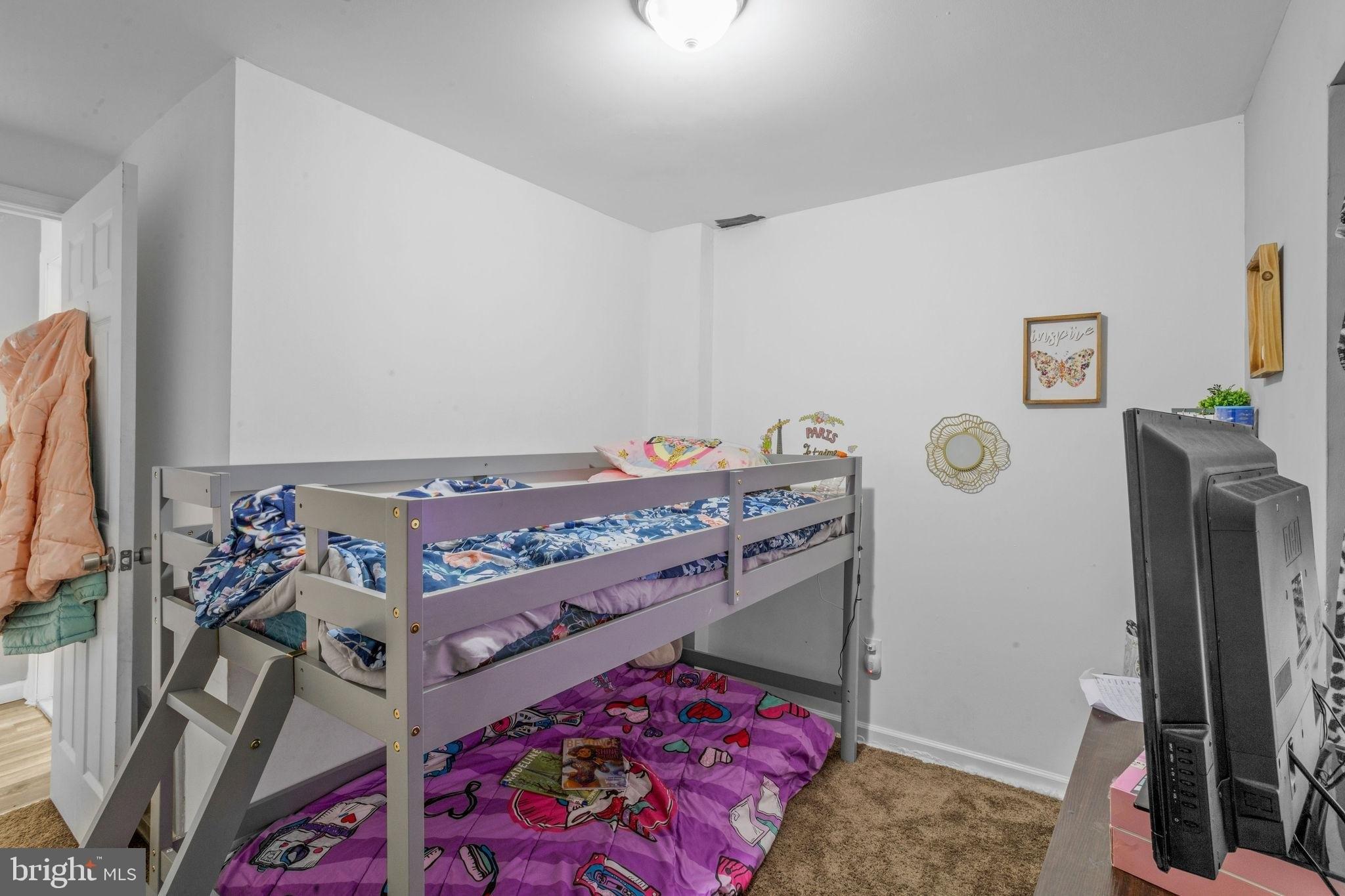 Essex Rd, Camden, NJ 08104