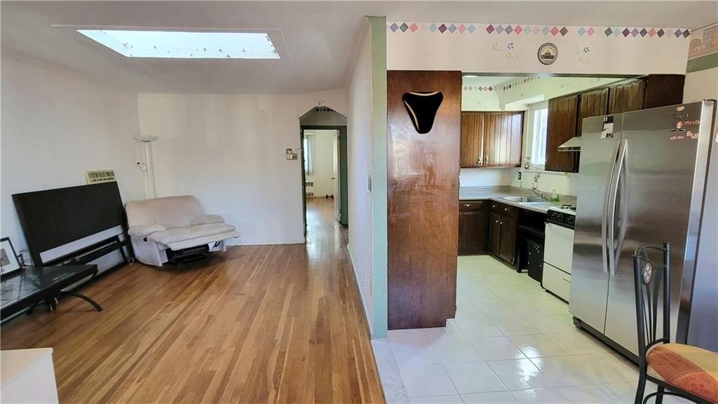 E 54th St, Brooklyn, NY 11234