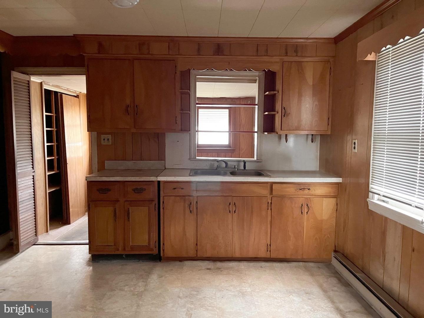 Lockerman St, Denton, MD 21629