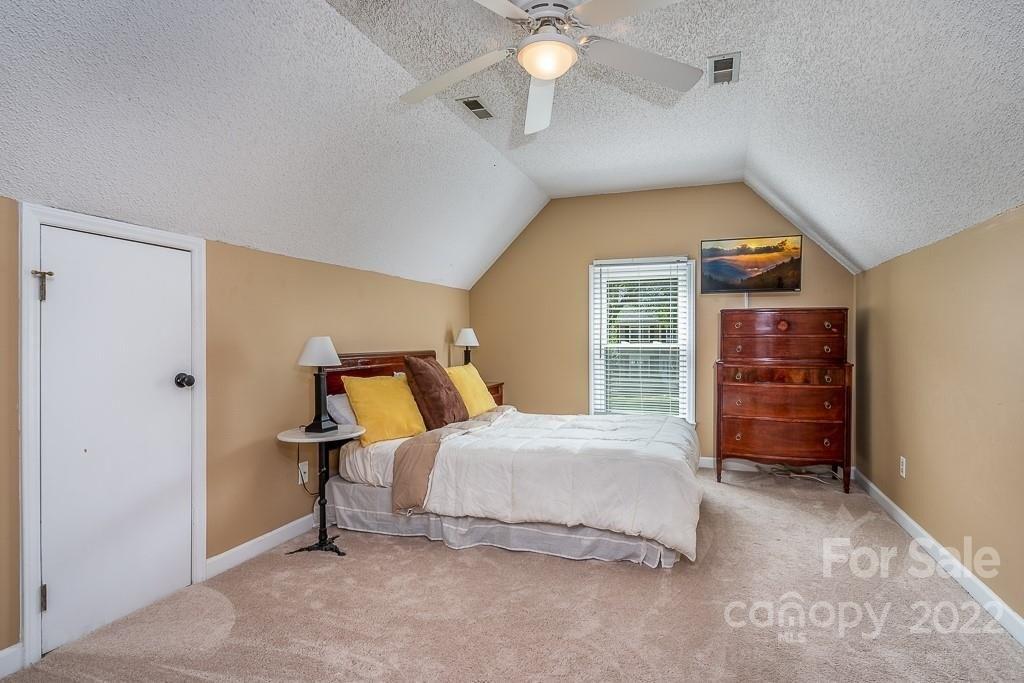 Franklin Grove Dr, Mooresville, NC 28115