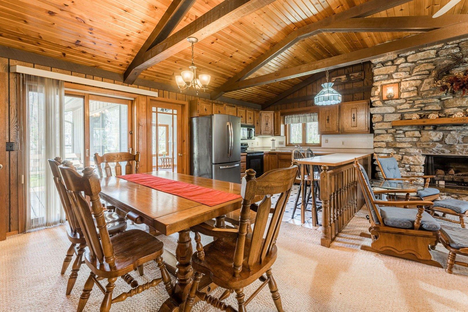 Blackberry Cir, Dixon, IL 61021