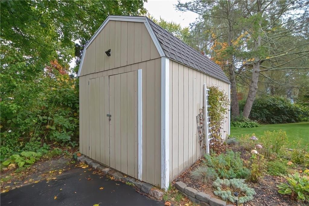 Eastman St, Warwick, RI 02886
