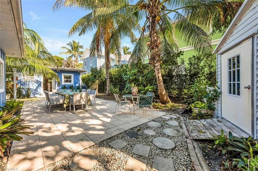 3rd Ave S, Naples, FL 34102