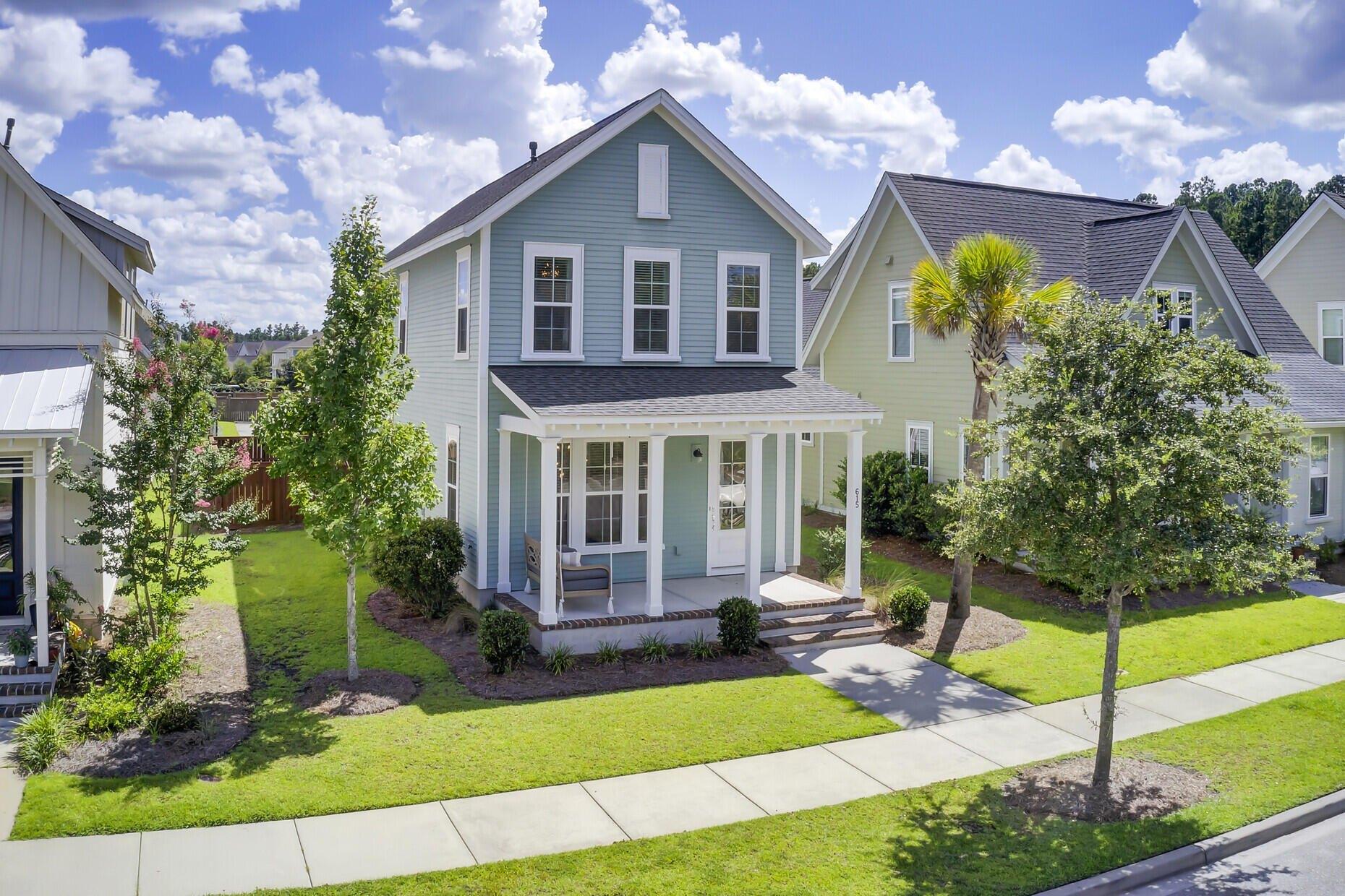 Long Meadow St, Summerville, SC 29486