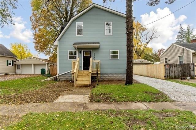 Young St, Owosso, MI 48867