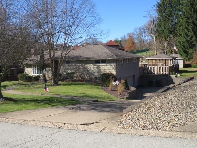 Sansue Dr, Bethel Park, PA 15102