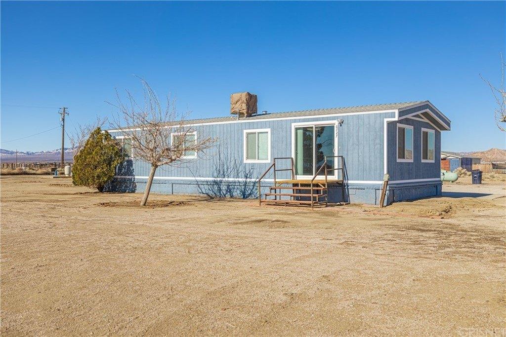 Holiday Ave, Rosamond, CA 93560